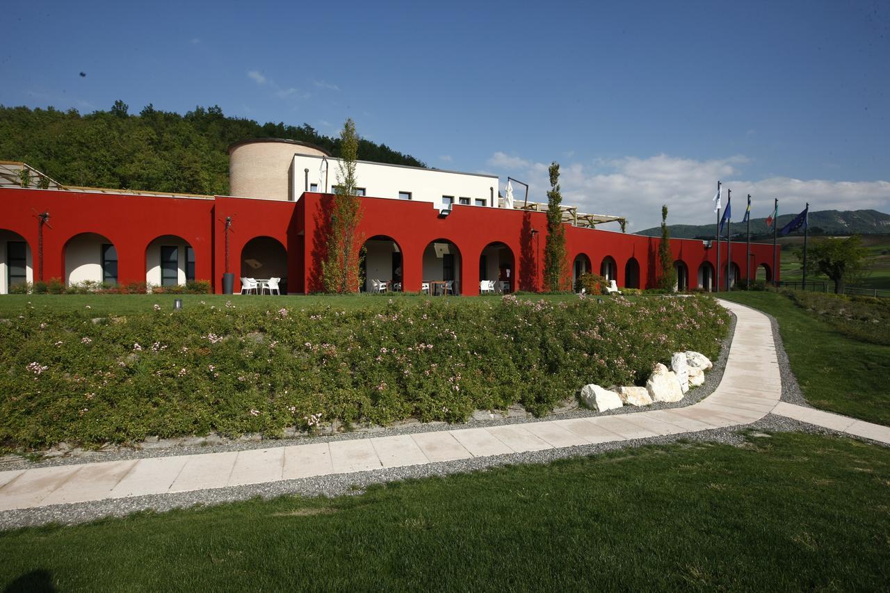 Golf Valcurone Hotel Momperone Bagian luar foto