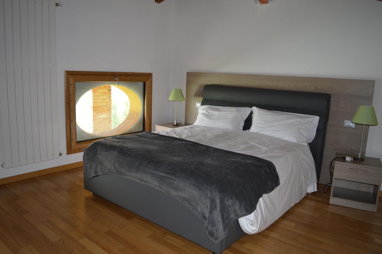 Golf Valcurone Hotel Momperone Bagian luar foto