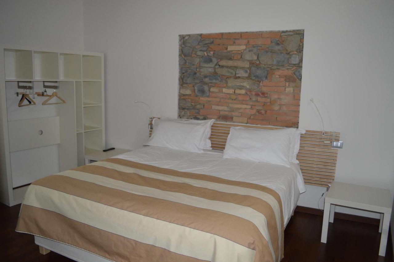 Golf Valcurone Hotel Momperone Bagian luar foto