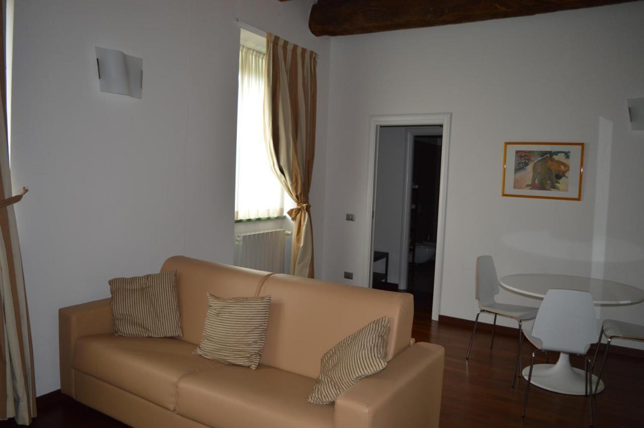 Golf Valcurone Hotel Momperone Bagian luar foto